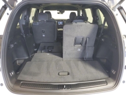 Jeep Grand Cherokee L Laredo 4x2 2025