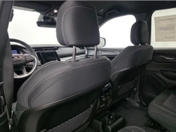 Jeep Grand Cherokee L Laredo X 4x2 2026