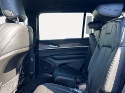 Jeep Grand Cherokee L Limited 4x2 2025