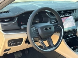 Jeep Grand Cherokee L Limited 4x2 2025