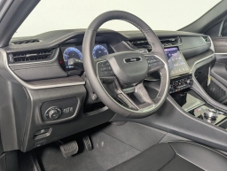 Jeep Grand Cherokee L Limited 4x2 2025