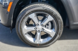 Jeep Grand Cherokee L Limited 4x2 2026