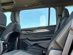 Jeep Grand Cherokee L Laredo X 4x4 2025