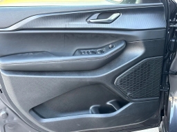 Jeep Grand Cherokee L Laredo X 4x4 2025