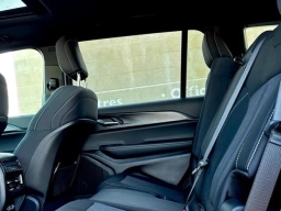 Jeep Grand Cherokee L Laredo X 4x4 2025