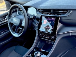 Jeep Grand Cherokee L Laredo X 4x4 2025