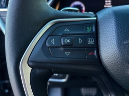 Jeep Grand Cherokee L Laredo X 4x4 2025