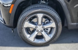 Jeep Grand Cherokee L Limited 4x4 2026