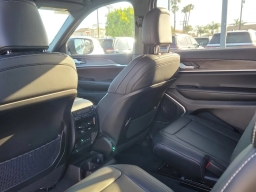 Jeep Grand Cherokee L Limited 4x4 2026