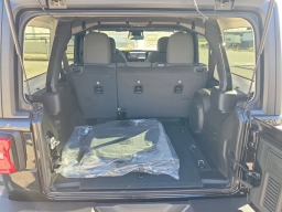 Jeep Wrangler Willys 4 Door 4x4 2026