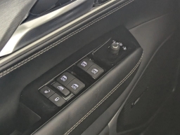 Jeep Grand Wagoneer L 4x2 2026