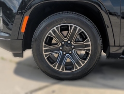 Jeep Grand Wagoneer L 4x4 2026