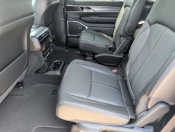 Jeep Grand Wagoneer L 4x4 2026