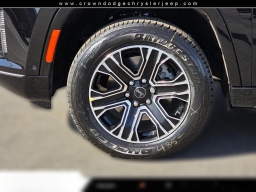 Jeep Grand Wagoneer 4x2 2026