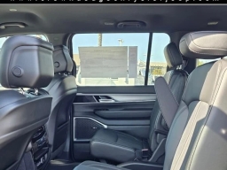 Jeep Grand Wagoneer 4x2 2026