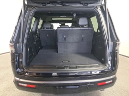 Jeep Grand Wagoneer Upland 4x4 2026