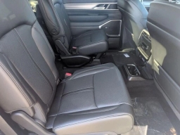 Jeep Grand Wagoneer Upland 4x4 2026