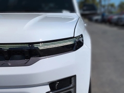 Jeep Grand Wagoneer Limited Altitude 4x4 2026