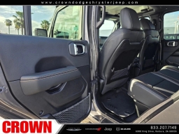 Jeep Gladiator Sahara 4x4 2026