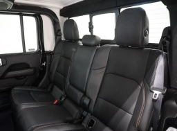 Jeep Gladiator Sahara 4x4 2026