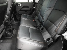 Jeep Gladiator Sahara 4x4 2026