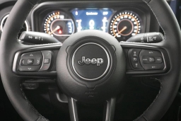 Jeep Gladiator Sahara 4x4 2026