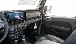 Jeep Gladiator Sahara 4x4 2026