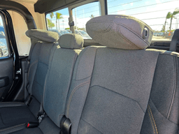 Jeep Gladiator Sport S 4x4 2026