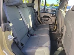 Jeep Gladiator Willys 4x4 2026