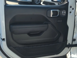 Jeep Gladiator Willys 4x4 2026