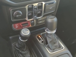 Jeep Gladiator Willys 4x4 2026