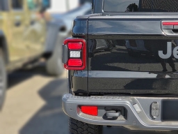 Jeep Gladiator Willys 4x4 2026