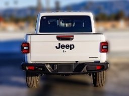 Jeep Gladiator Sahara 4x4 2026