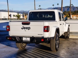 Jeep Gladiator Sahara 4x4 2026