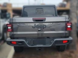 Jeep Gladiator Willys 4x4 2026