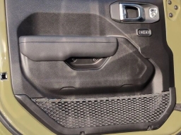 Jeep Gladiator Willys 4x4 2026