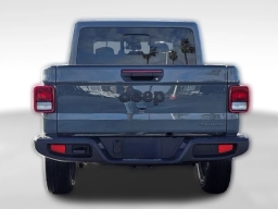 Jeep Gladiator Sahara 4x4 2026