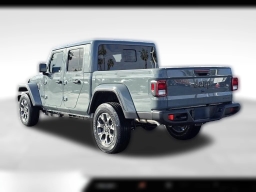Jeep Gladiator Sahara 4x4 2026