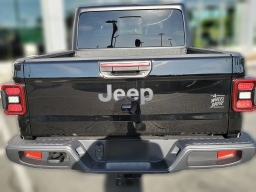 Jeep Gladiator Willys 4x4 2026