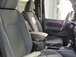 Jeep Gladiator Willys 4x4 2026