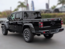 Jeep Gladiator Sahara 4x4 2026