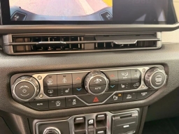 Jeep Gladiator Willys 4x4 2026