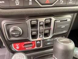 Jeep Gladiator Willys 4x4 2026