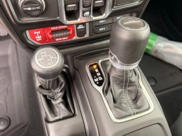 Jeep Gladiator Willys 4x4 2026