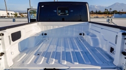 Jeep Gladiator Willys 4x4 2026