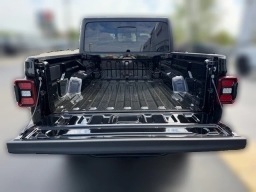 Jeep Gladiator Willys 4x4 2026