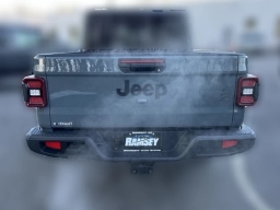 Jeep Gladiator Willys 4x4 2026