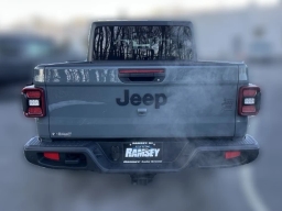 Jeep Gladiator Willys 4x4 2026