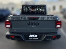 Jeep Gladiator Sport 4x4 2026