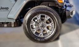 Jeep Gladiator Sahara 4x4 2026